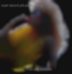 Wife naked for fun pissing action in Oelwein.